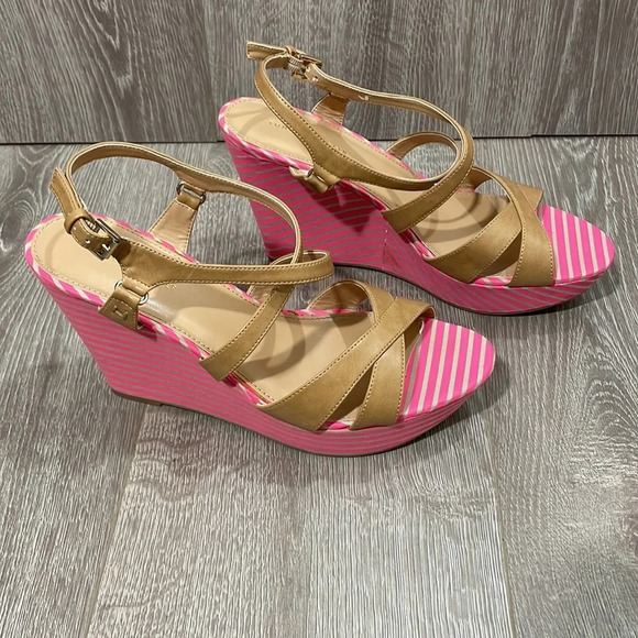 New Tommy Hilfiger Justina Wedge Sandal Ambra & Hot Fuchsia Stripe 10M - Picture 3 of 16